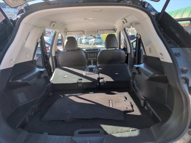 used 2014 Nissan Rogue car