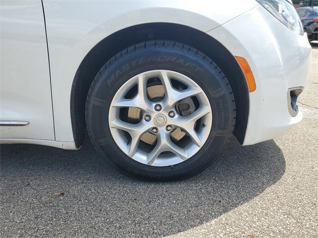 used 2017 Chrysler Pacifica car, priced at $10,870