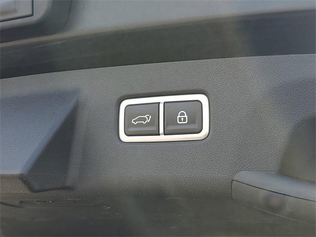 used 2022 Kia Sorento car, priced at $28,116