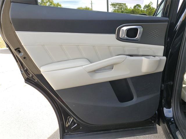 used 2022 Kia Sorento car, priced at $28,116