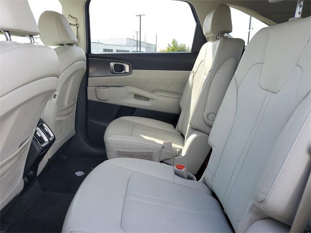 used 2022 Kia Sorento car, priced at $28,116