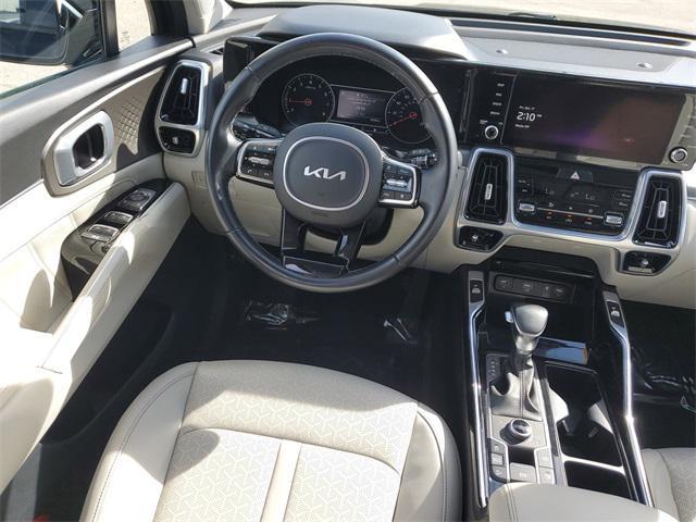 used 2022 Kia Sorento car, priced at $28,116
