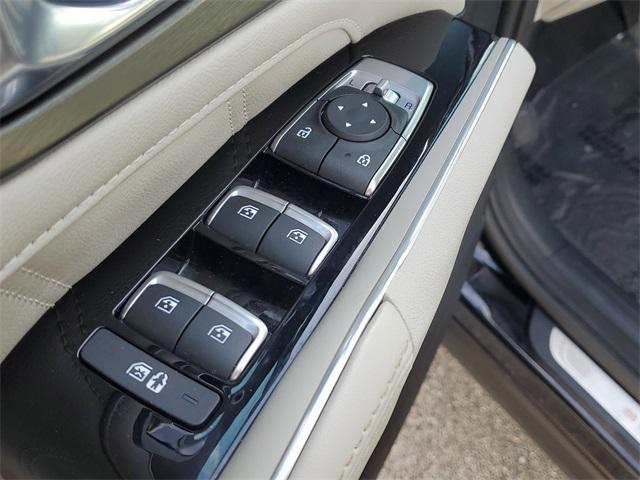 used 2022 Kia Sorento car, priced at $28,116