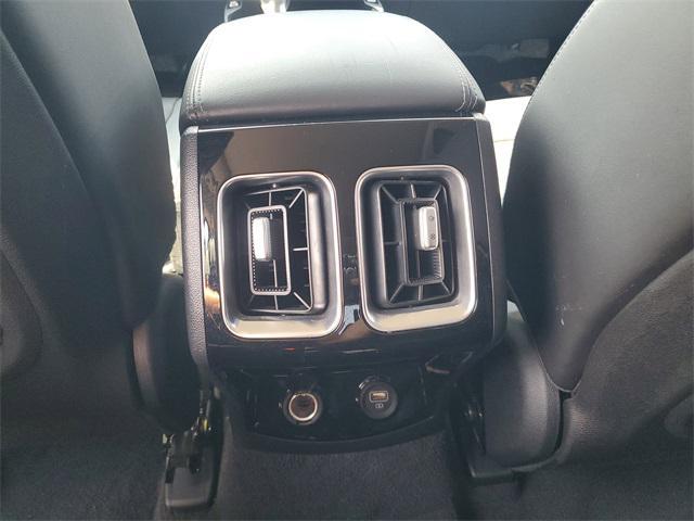 used 2023 Kia Sorento car, priced at $33,333