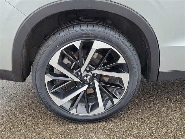 used 2024 Mitsubishi Outlander car, priced at $24,916
