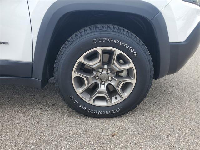 used 2022 Jeep Cherokee car, priced at $25,969