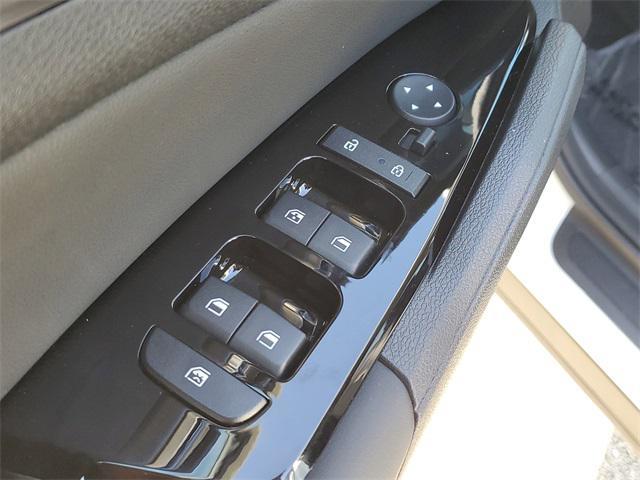 used 2023 Kia Sportage Hybrid car, priced at $27,777