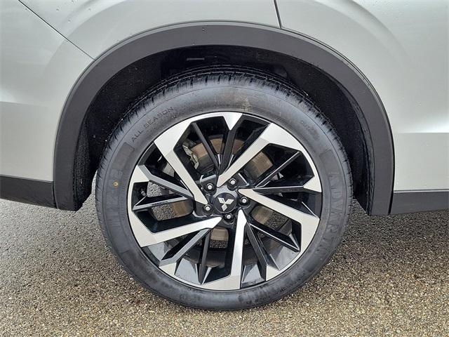 used 2024 Mitsubishi Outlander car, priced at $24,940