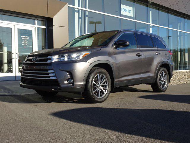 used 2019 Toyota Highlander car, priced at $28,476