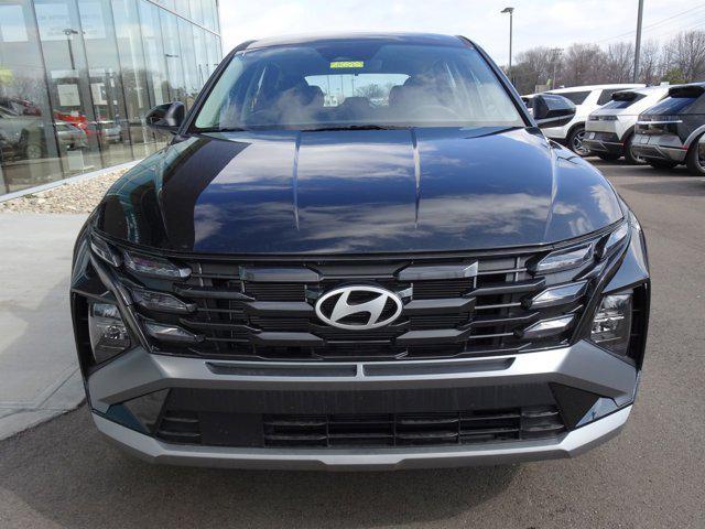 new 2025 Hyundai Tucson car, priced at $32,000