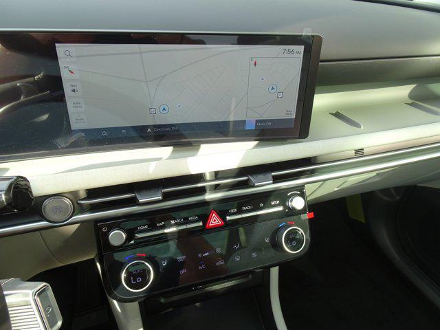 new 2025 Hyundai TUCSON Hybrid car, priced at $38,655