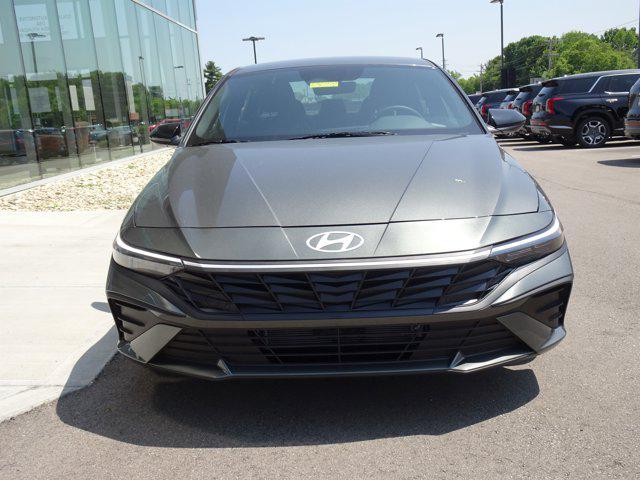 new 2025 Hyundai Elantra car, priced at $29,185