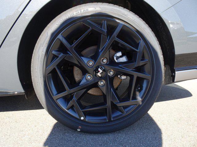 new 2025 Hyundai Elantra car, priced at $29,915