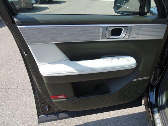 new 2025 Hyundai SANTA FE HEV car, priced at $52,125