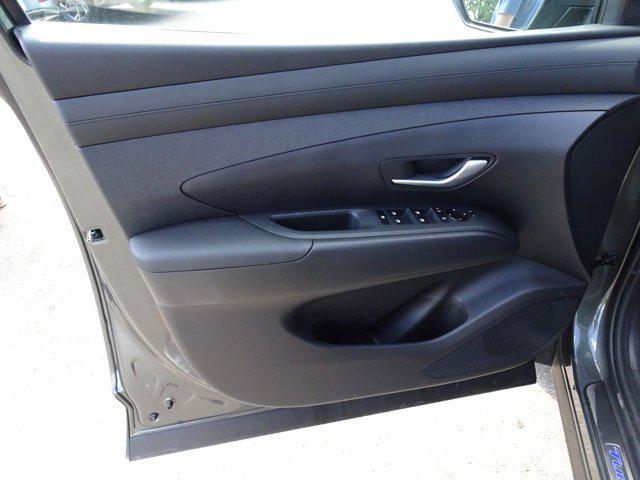 new 2025 Hyundai TUCSON Hybrid car, priced at $38,755