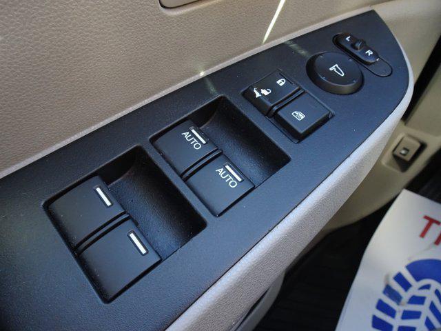 used 2016 Honda Odyssey car, priced at $13,156