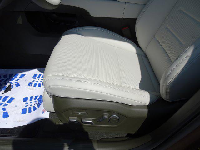 new 2025 Hyundai SANTA FE HEV car, priced at $50,260