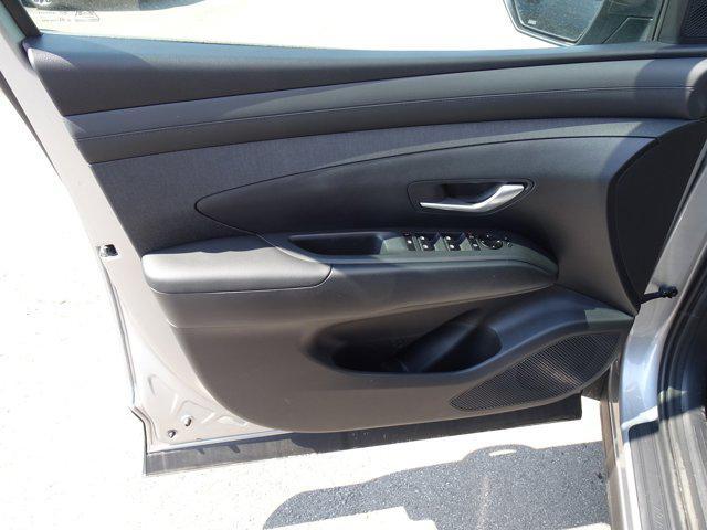 new 2025 Hyundai TUCSON Hybrid car, priced at $38,430