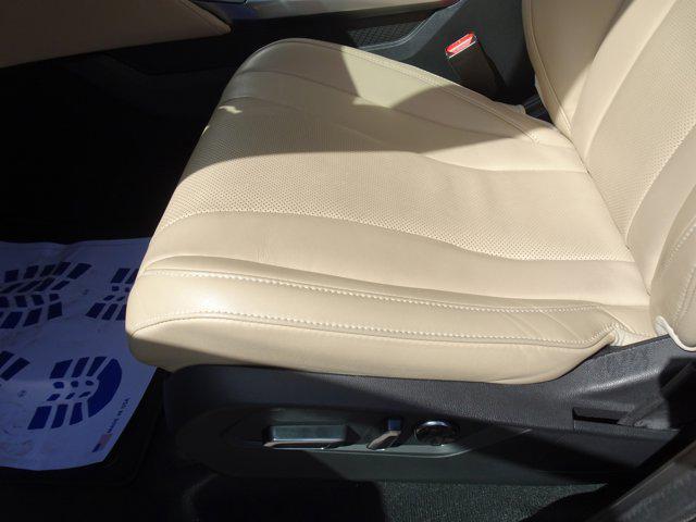 used 2023 Acura MDX car, priced at $41,933