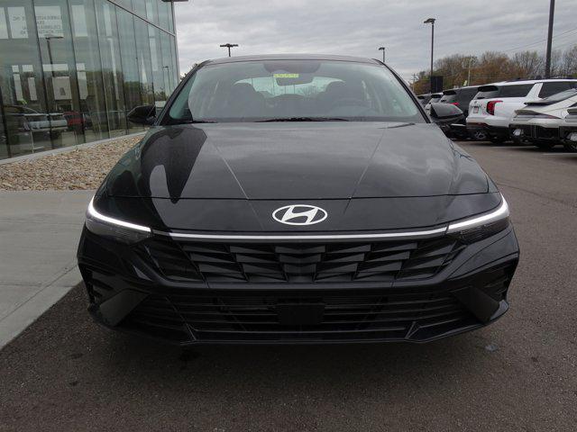 new 2025 Hyundai Elantra car, priced at $27,405