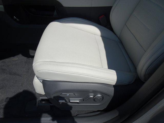 new 2025 Hyundai SANTA FE HEV car, priced at $52,050