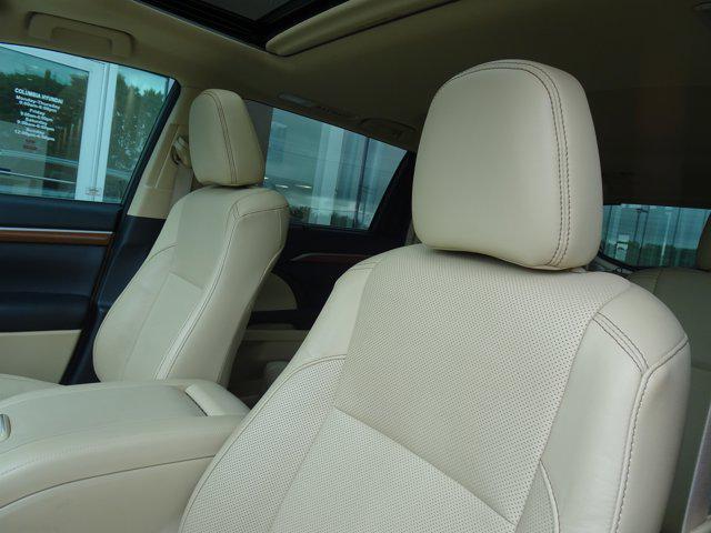 used 2018 Toyota Highlander car, priced at $23,010