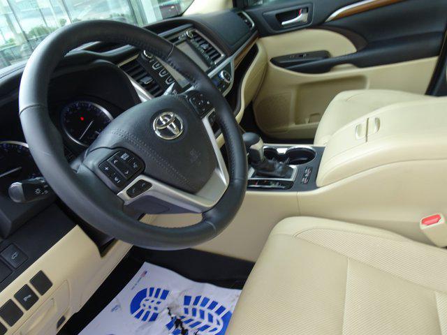 used 2018 Toyota Highlander car, priced at $23,010