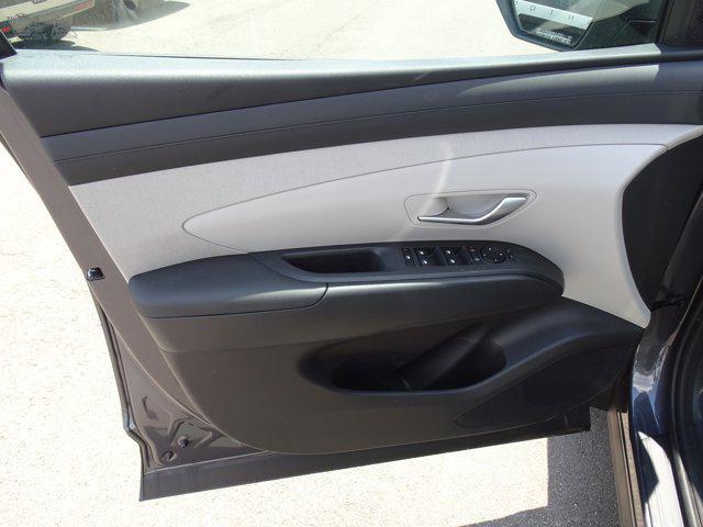 new 2025 Hyundai TUCSON Hybrid car, priced at $38,465