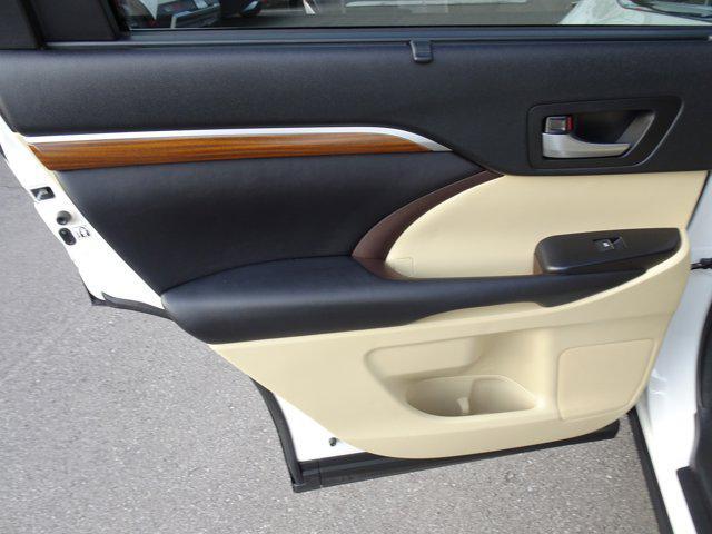 used 2017 Toyota Highlander car, priced at $18,282