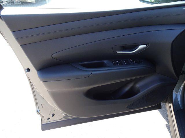 new 2025 Hyundai TUCSON Hybrid car, priced at $35,855