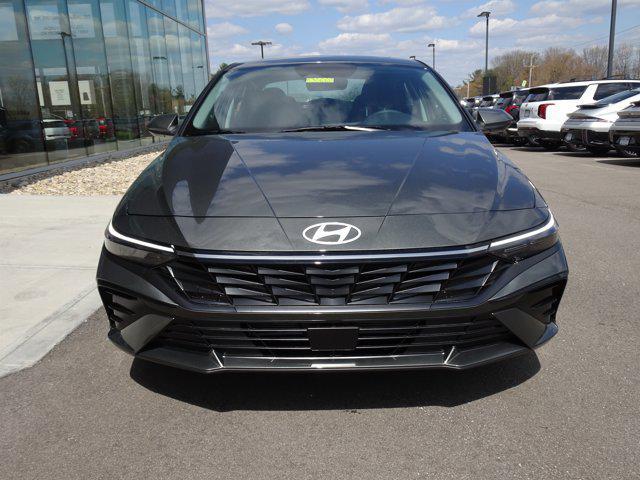 new 2025 Hyundai Elantra car, priced at $27,545