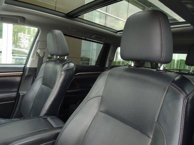 used 2015 Toyota Highlander car, priced at $16,800
