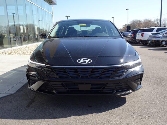 new 2025 Hyundai Elantra car, priced at $27,860