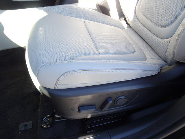 new 2025 Hyundai TUCSON Hybrid car, priced at $43,910
