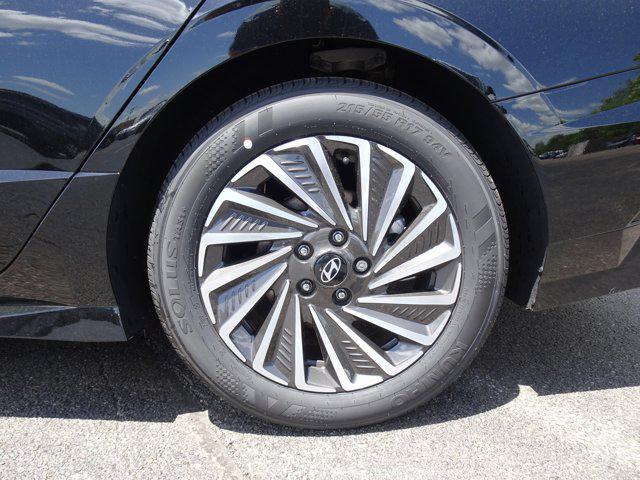 new 2025 Hyundai Sonata Hybrid car, priced at $39,400