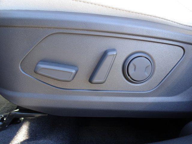 new 2025 Hyundai TUCSON Hybrid car, priced at $39,020