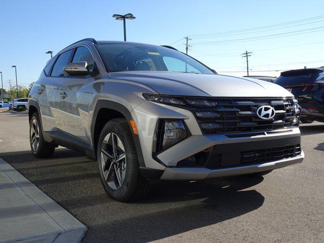 new 2025 Hyundai TUCSON Hybrid car, priced at $39,020