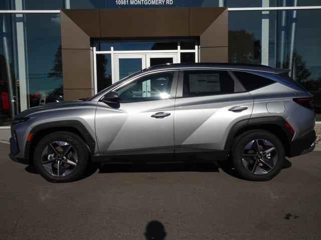 new 2025 Hyundai TUCSON Hybrid car, priced at $39,020