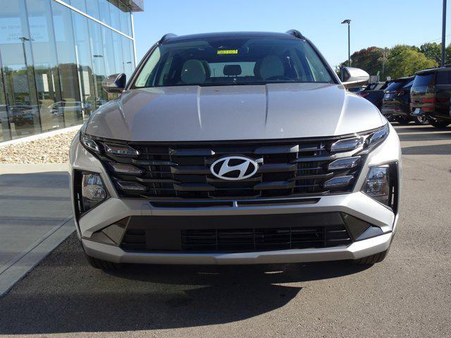 new 2025 Hyundai TUCSON Hybrid car, priced at $39,020