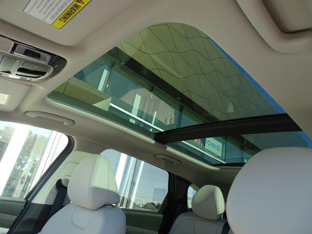 new 2025 Hyundai TUCSON Hybrid car, priced at $39,020