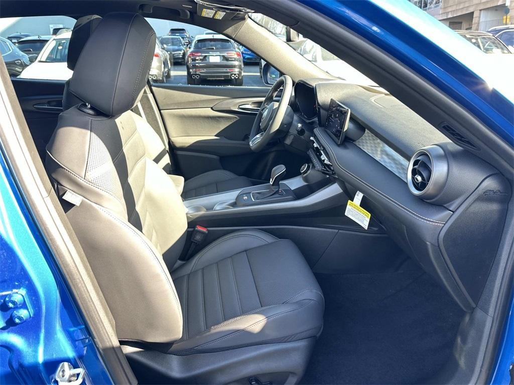 new 2025 Alfa Romeo Tonale car, priced at $43,380