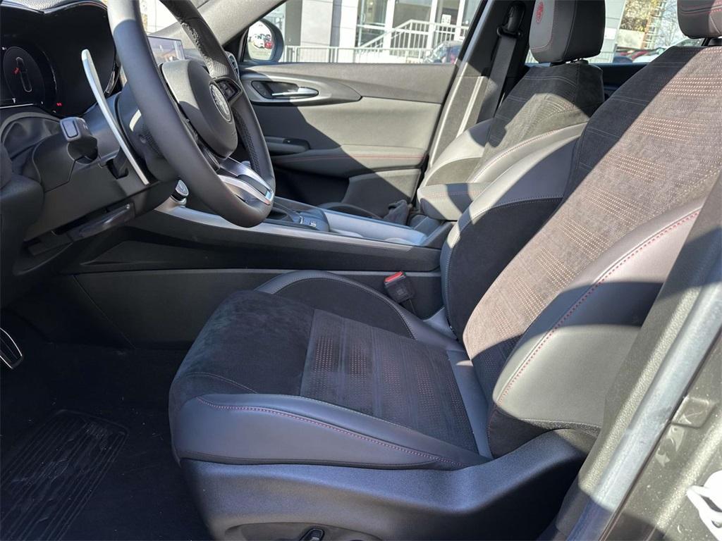 new 2024 Alfa Romeo Tonale car, priced at $48,645