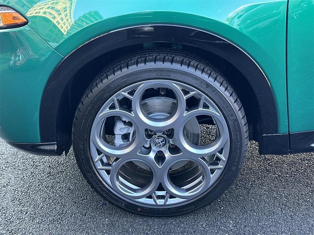 new 2025 Alfa Romeo Tonale car, priced at $46,385