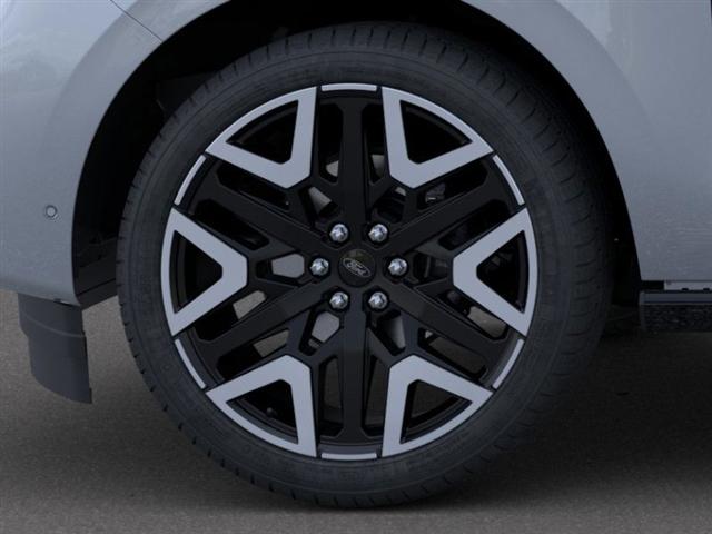new 2025 Ford Expedition car, priced at $87,505