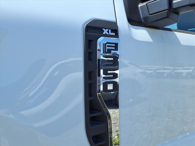 new 2023 Ford F-350 car, priced at $44,072
