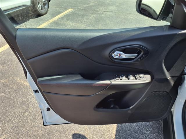 used 2022 Jeep Cherokee car, priced at $27,995