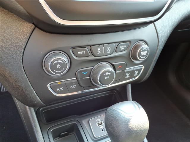 used 2019 Jeep Cherokee car, priced at $12,995
