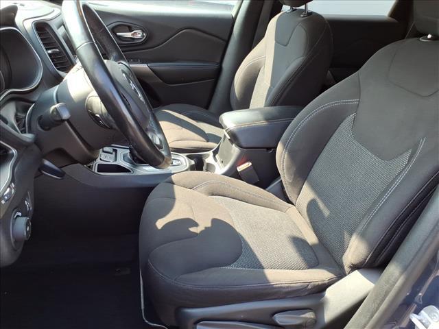 used 2019 Jeep Cherokee car, priced at $12,995
