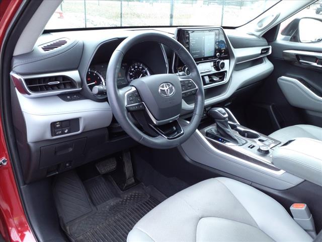 used 2021 Toyota Highlander car, priced at $36,353