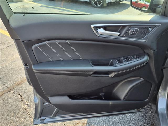 used 2022 Ford Edge car, priced at $32,995